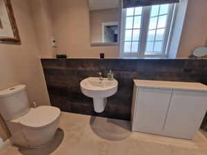 En-Suite Two-angle 2- click for photo gallery